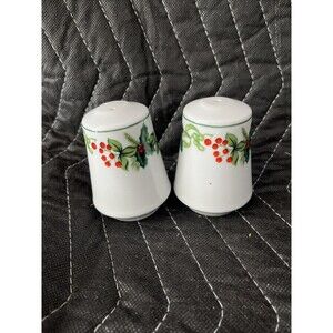 Vtg Holly Porcelain Berry Christmas Salt And Pepper Shakers